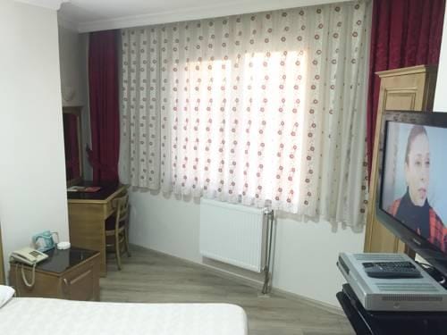 Nil Hotel
