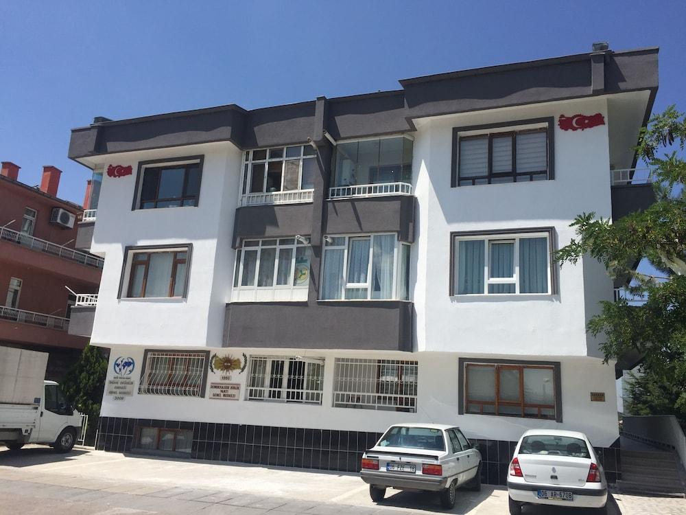 Evodak Apartment