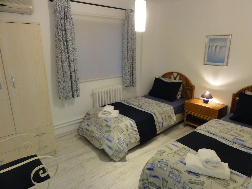 Evodak Apartment