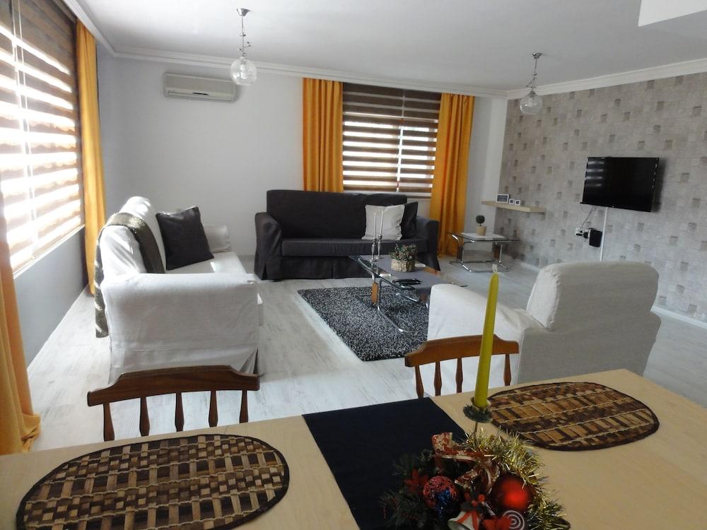 Evodak Apartment