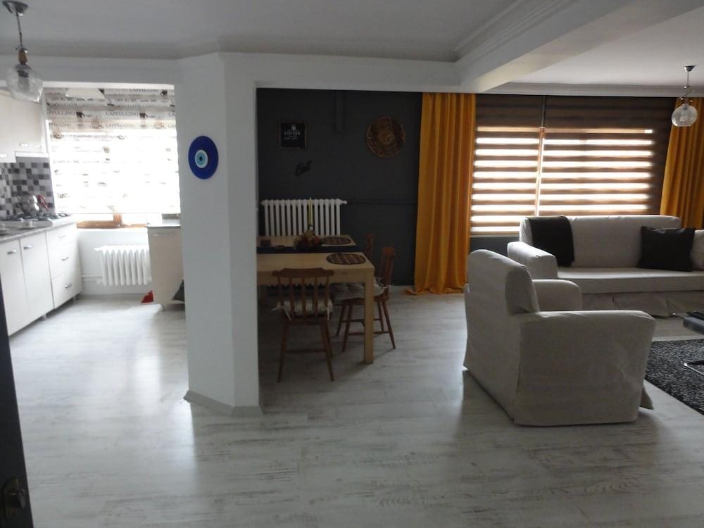 Evodak Apartment