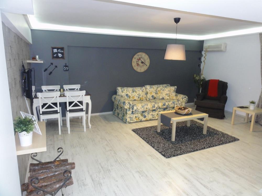 Evodak Apartment