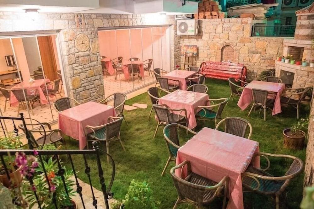Emre Hotel 10 Oda