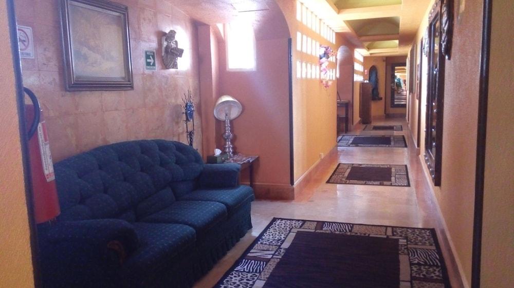 Hotel Real Azteca