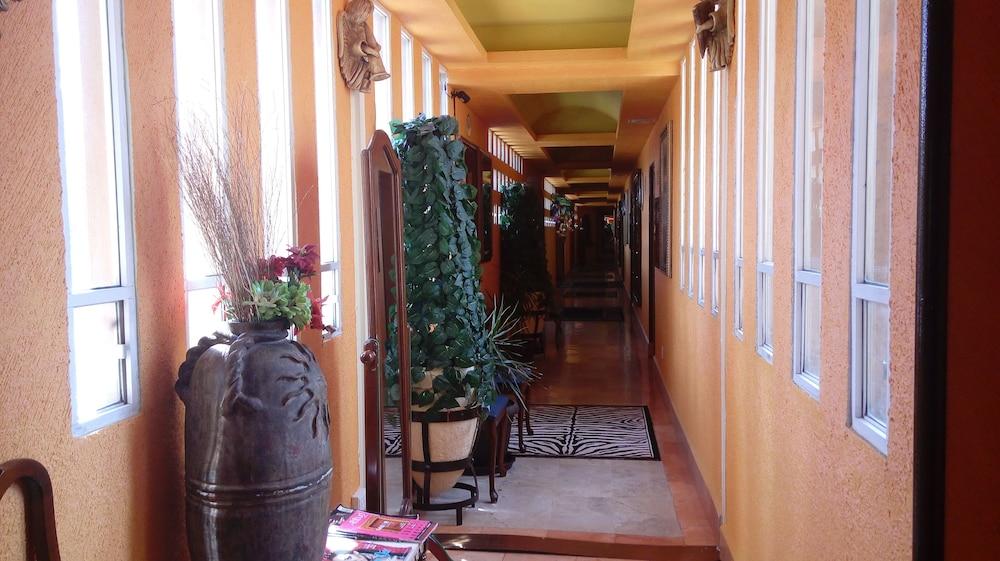 Hotel Real Azteca