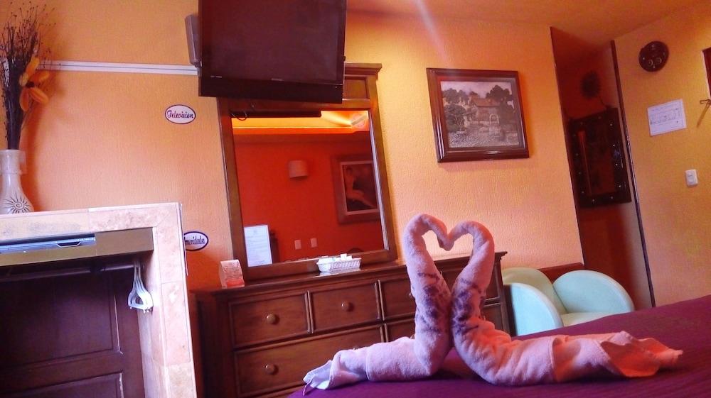 Hotel Real Azteca