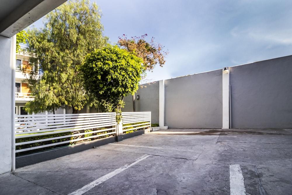 Hotel Mango