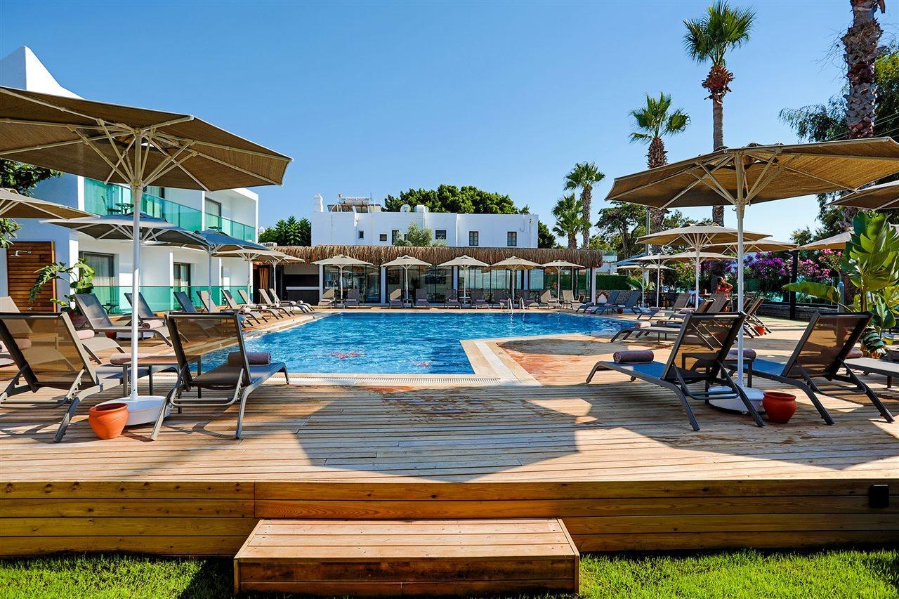 Yalipark Beach Hotel