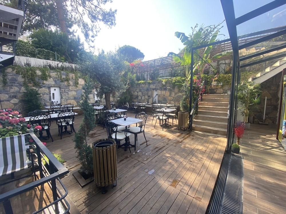 Hotel Olivia