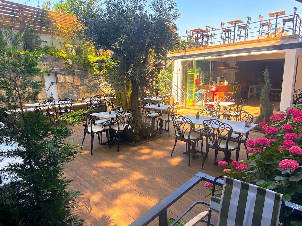 Hotel Olivia