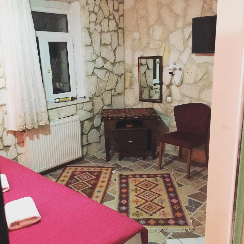Crazy Horse Pension