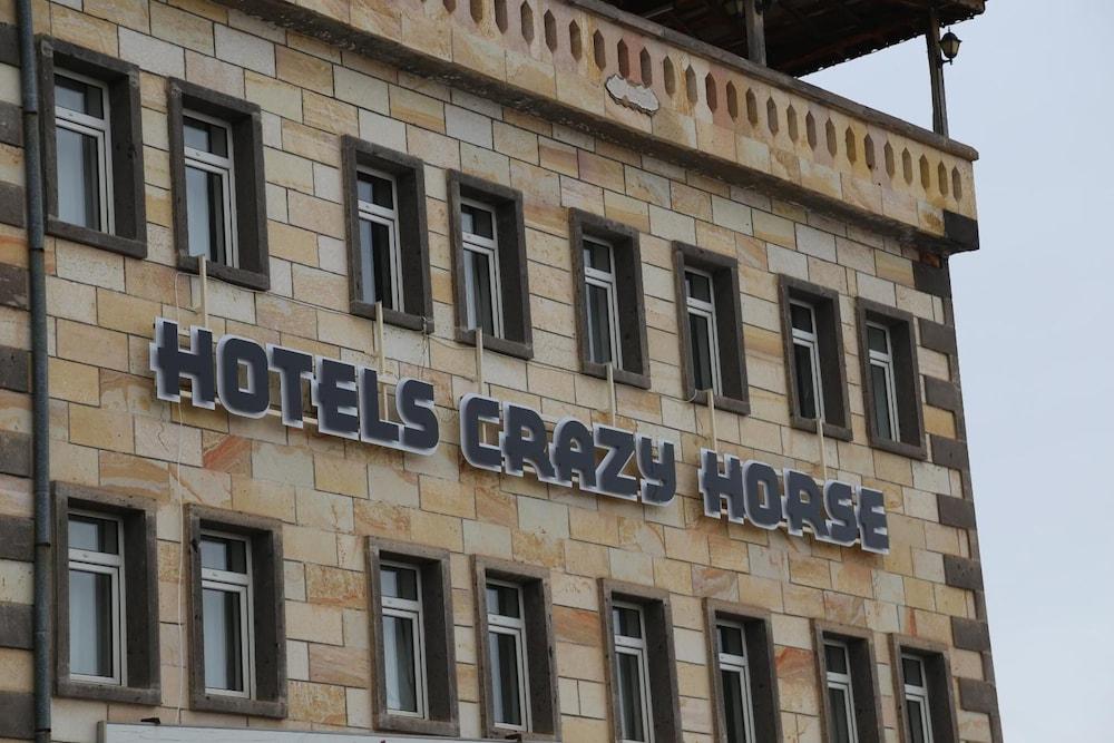 Crazy Horse Pension
