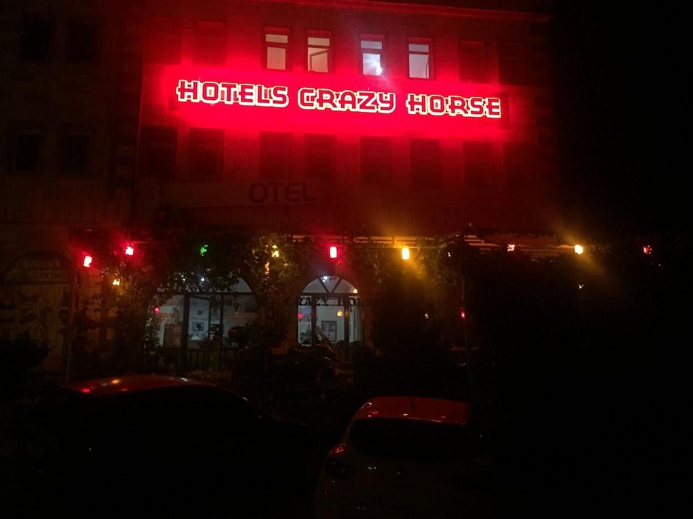 Crazy Horse Pension