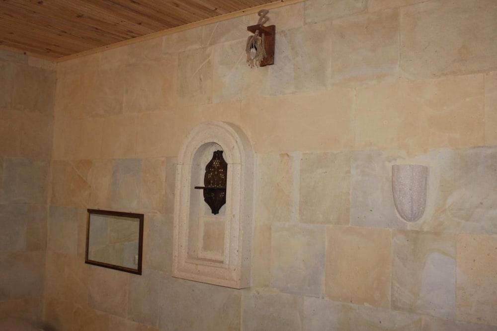 Crazy Horse Pension
