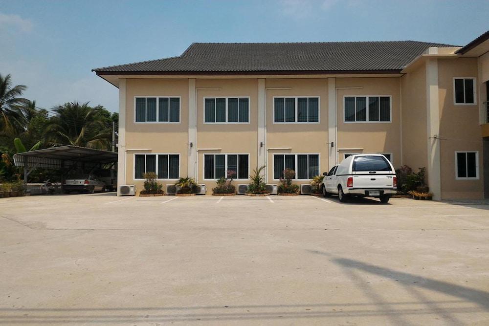 Wattanawan Hotel