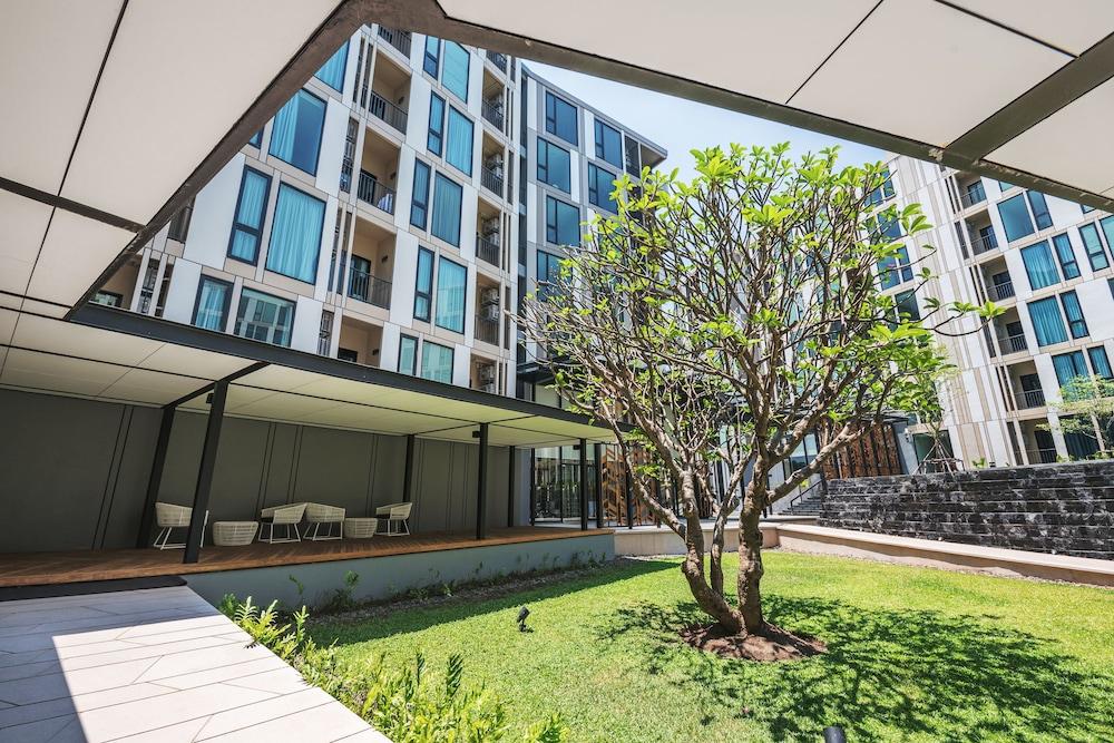 The Base Up Town Condo By Favstay
