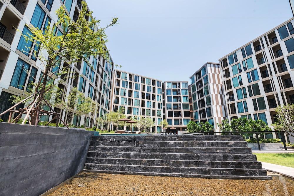 The Base Up Town Condo By Favstay