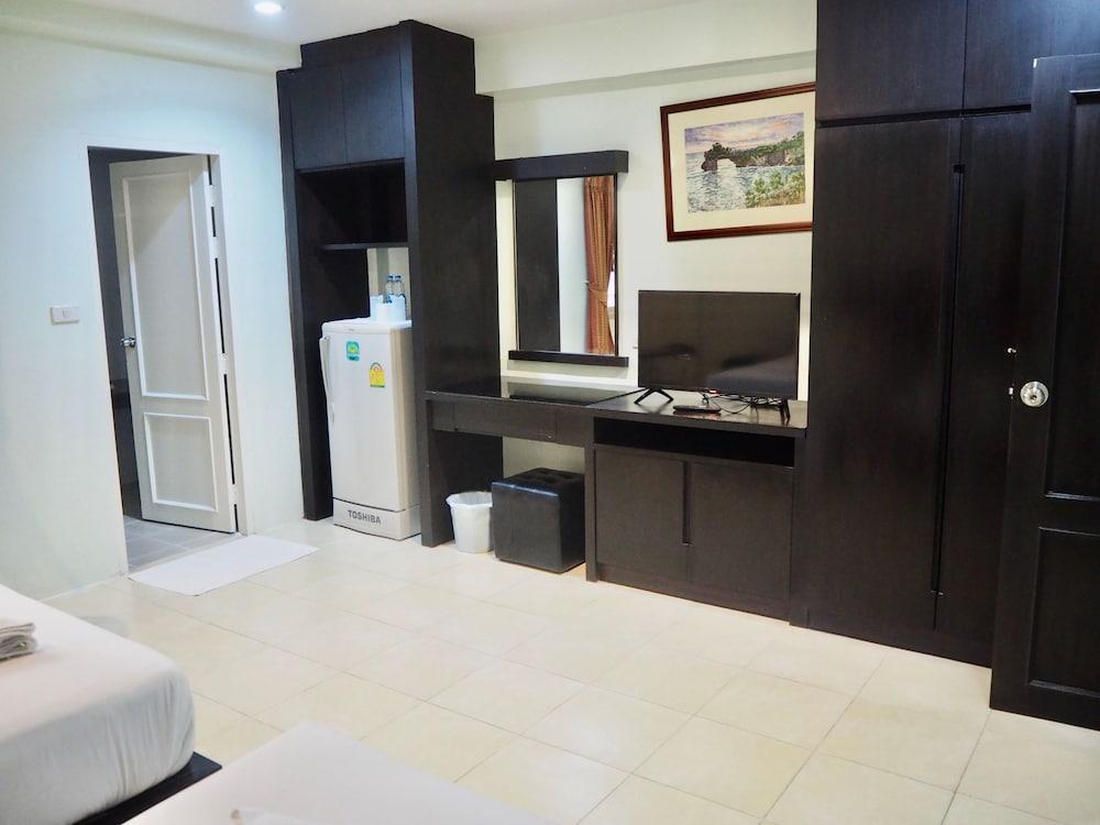 Orm Thong Apartment