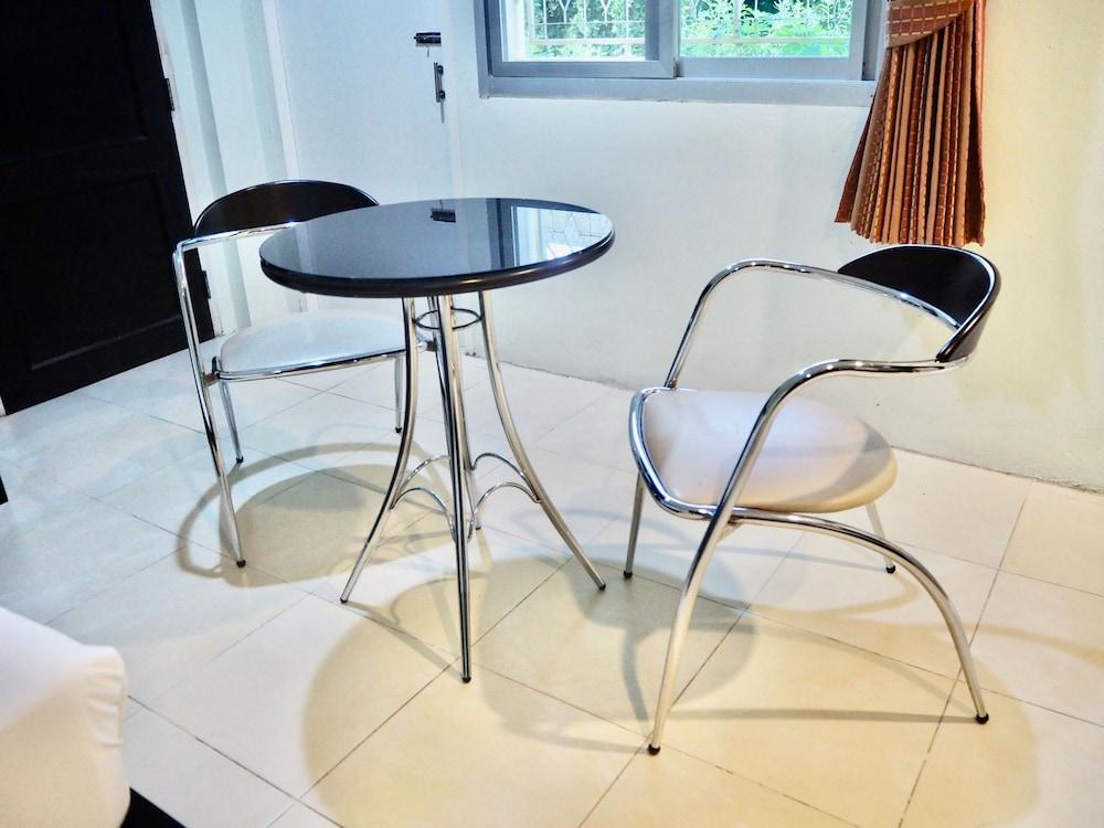 Orm Thong Apartment