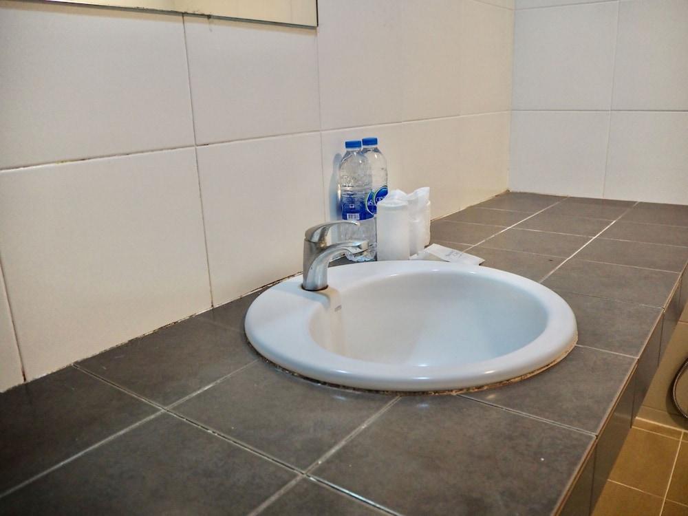 Orm Thong Apartment