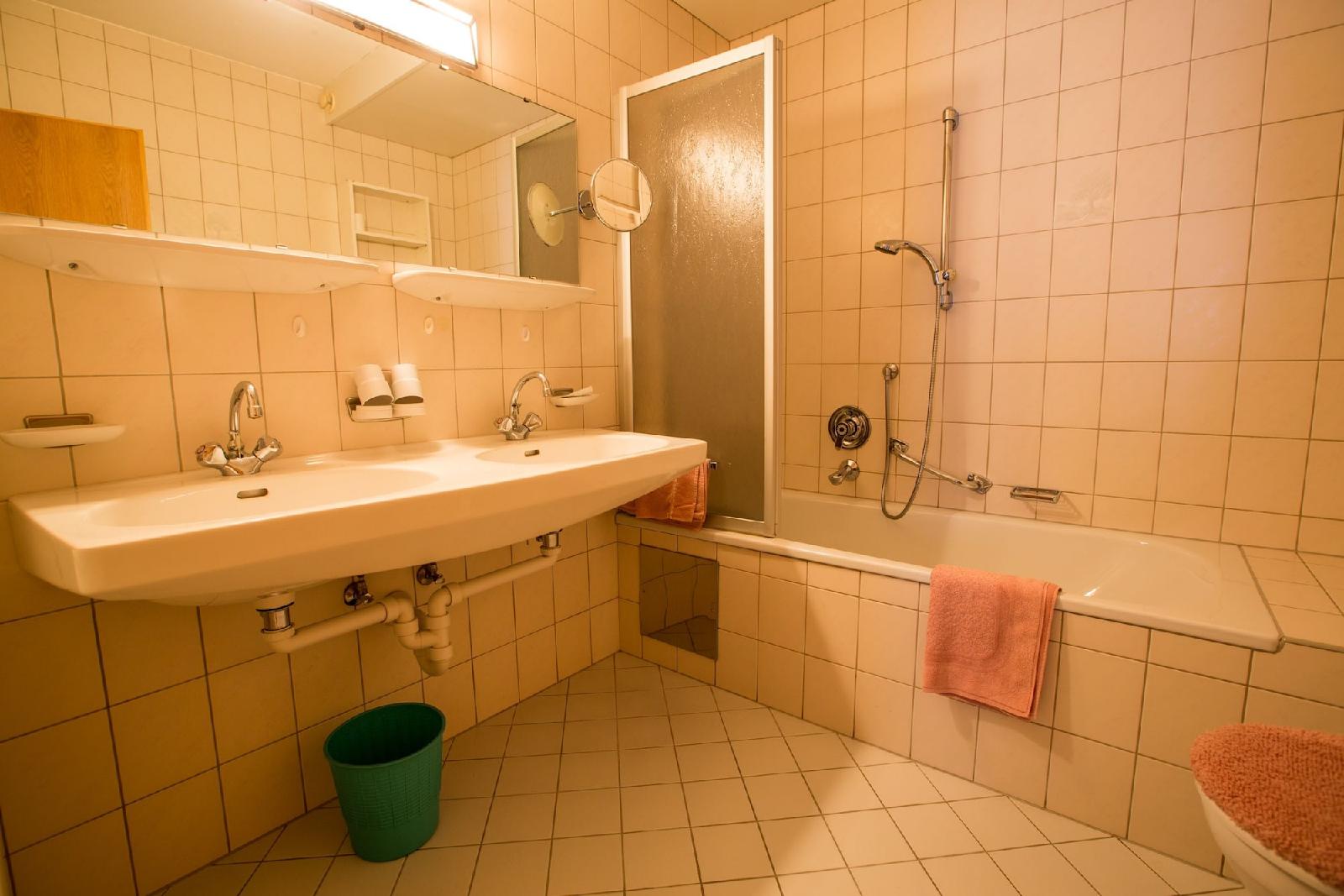 Pension Central mit Landhaus Central