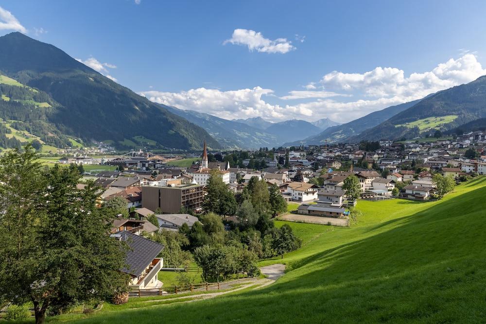 Pension Central mit Landhaus Central