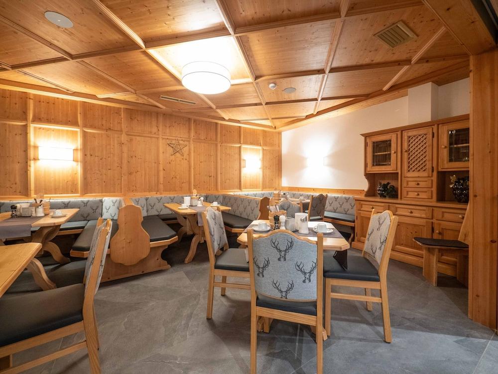 Pension Central mit Landhaus Central