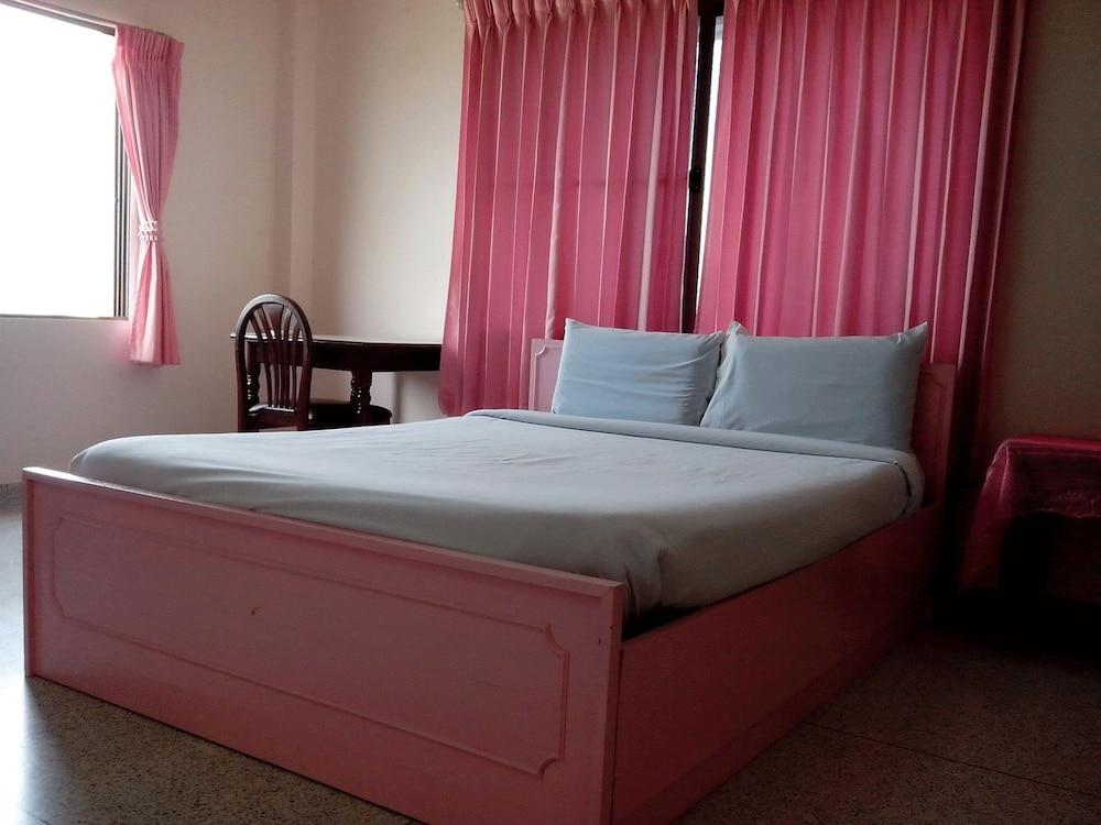 Duangthida Apartment