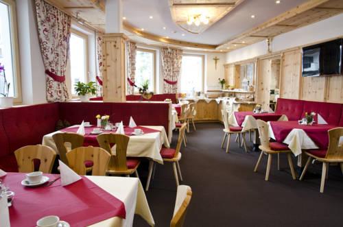 Berghotel Rasis