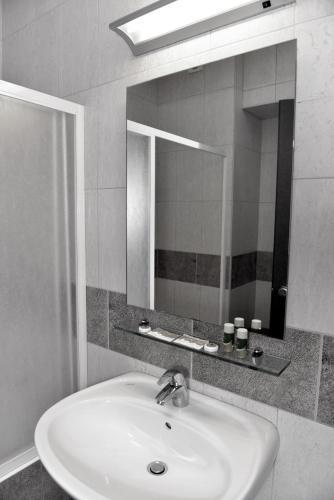 Kiridis Hotel