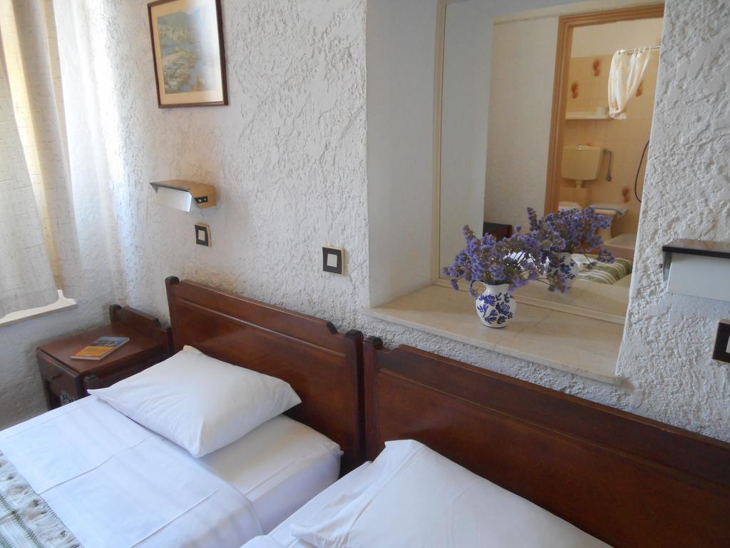 Pythais Hotel