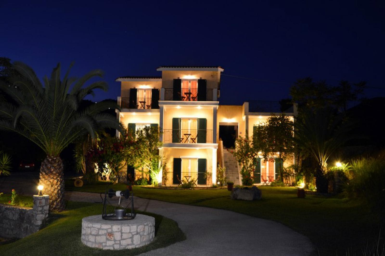 Kykeon Rooms