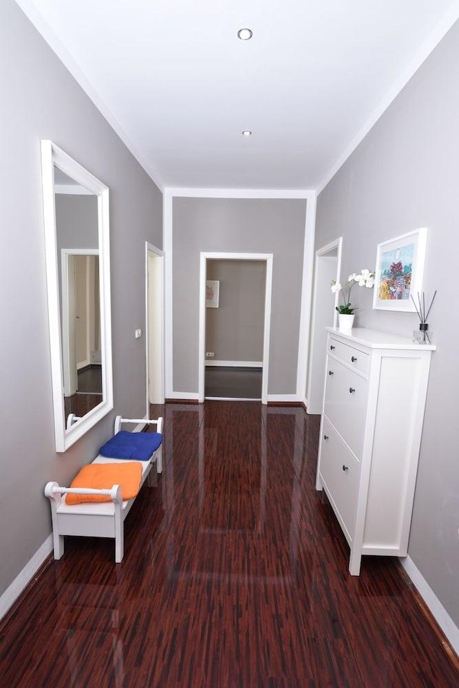Zentrales Sauna Apartment & Loft Apartment