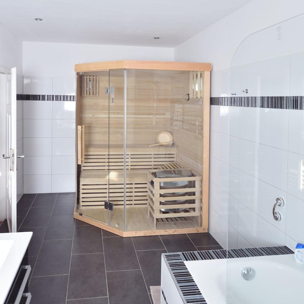 Zentrales Sauna Apartment & Loft Apartment