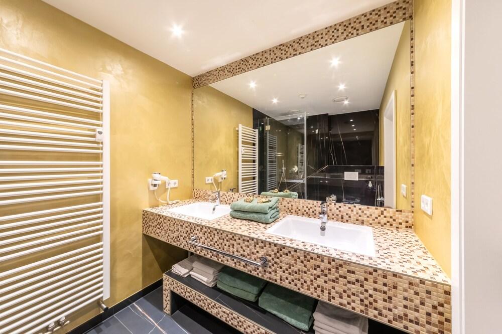 Pmc Business Apartment