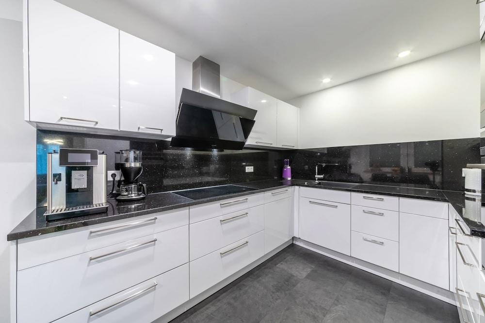 Pmc Business Apartment