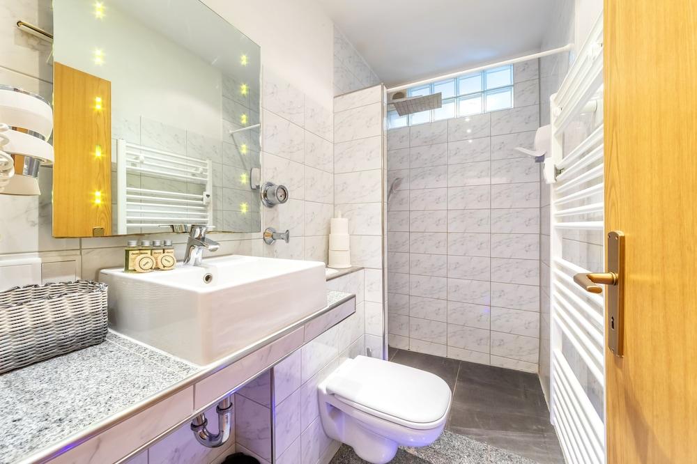 Pmc Business Apartment
