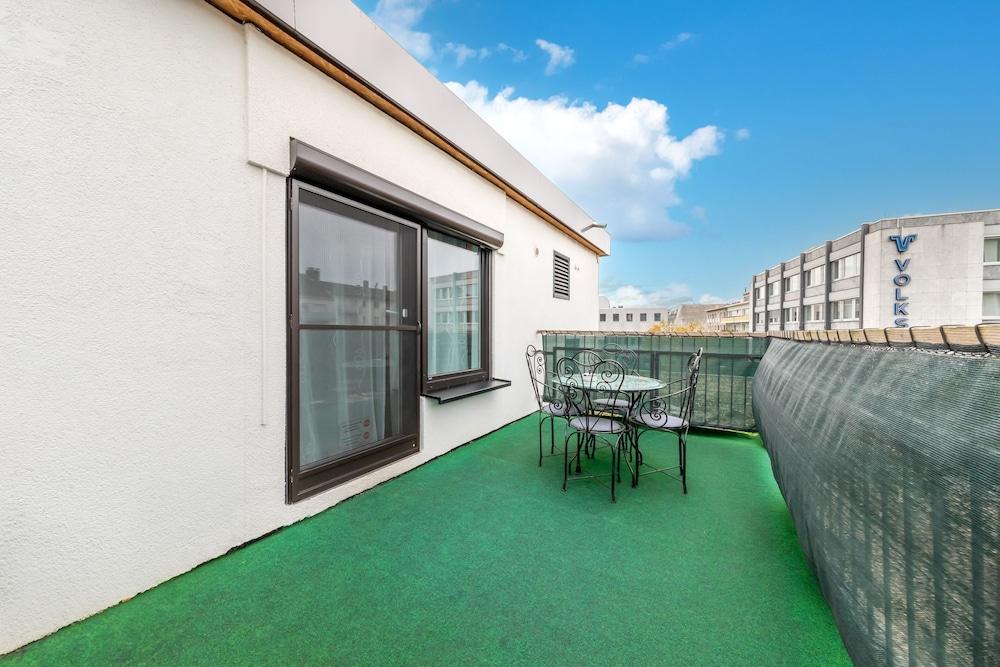 Pmc Business Apartment