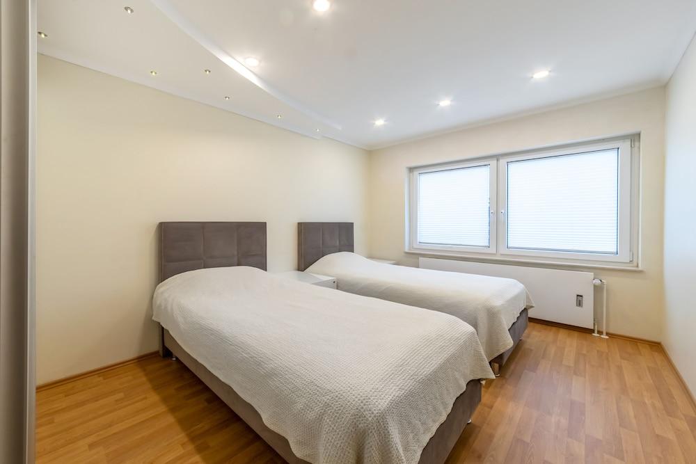 Pmc Business Apartment