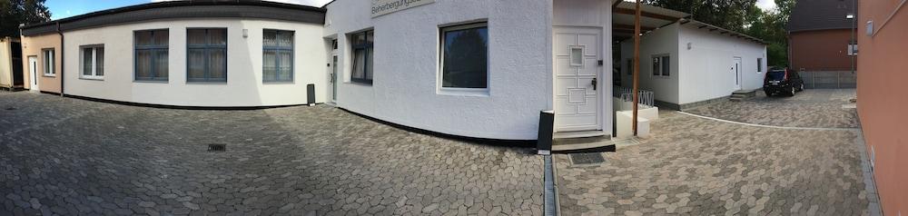Jelinski Beherbergungsstätten