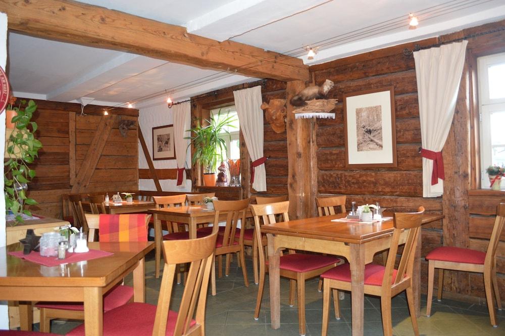Hotel Garni und Gaststatte Zum Holzfaller
