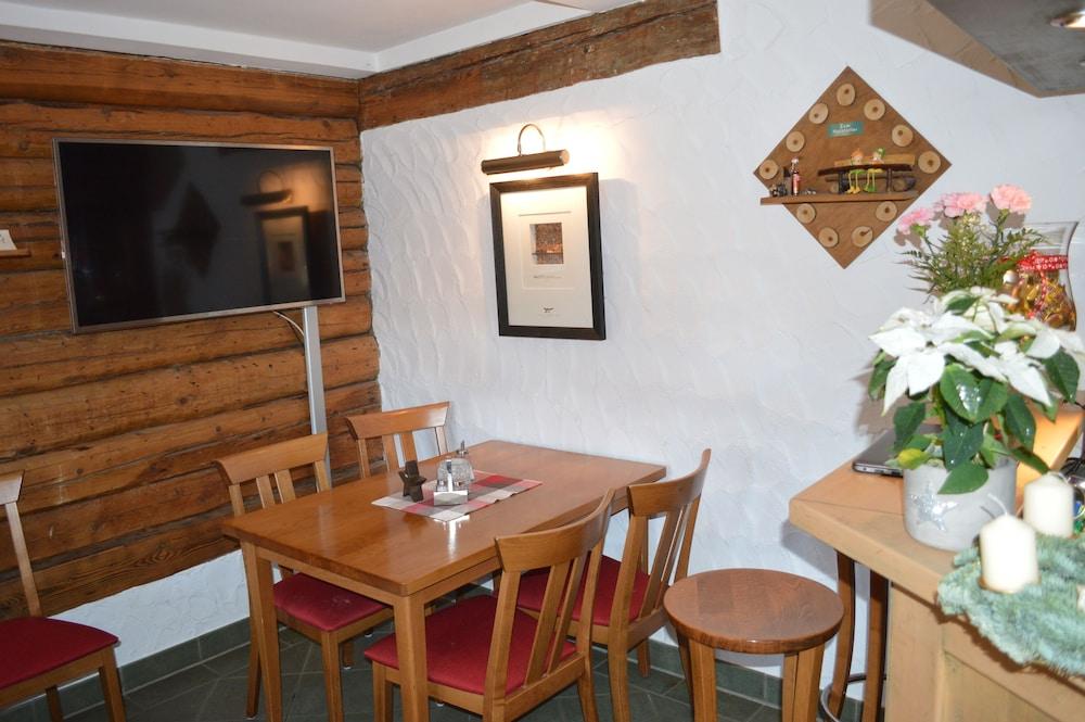 Hotel Garni und Gaststatte Zum Holzfaller
