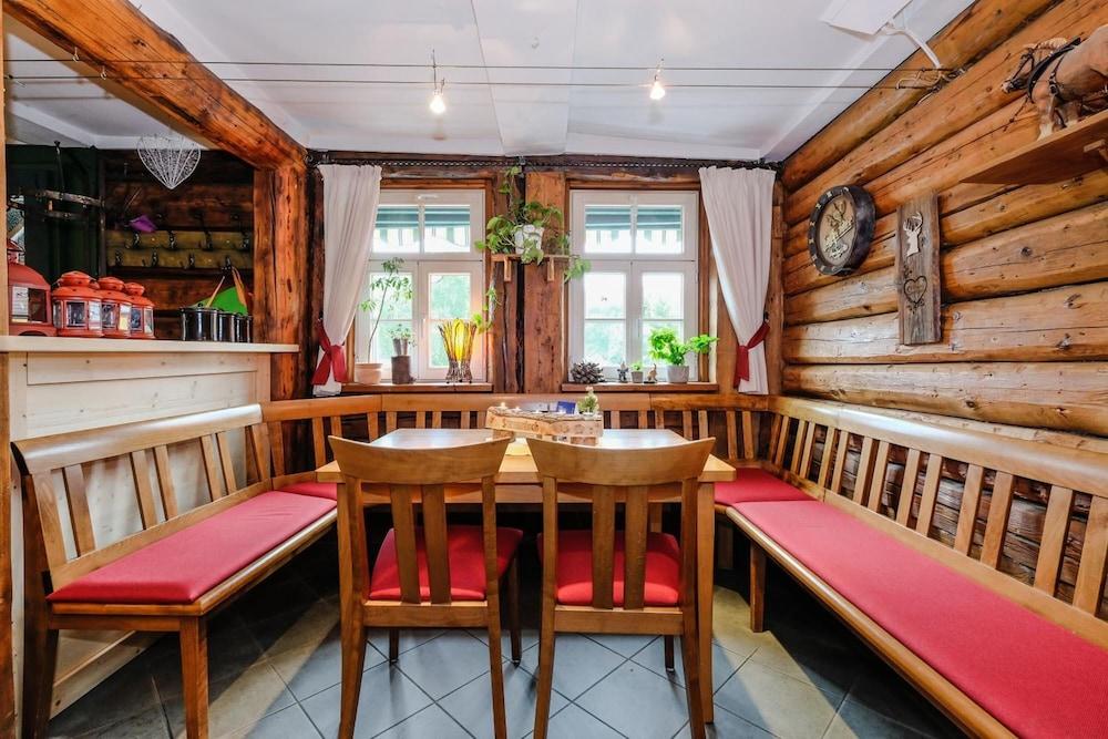 Hotel Garni und Gaststatte Zum Holzfaller