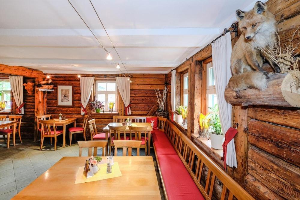 Hotel Garni und Gaststatte Zum Holzfaller