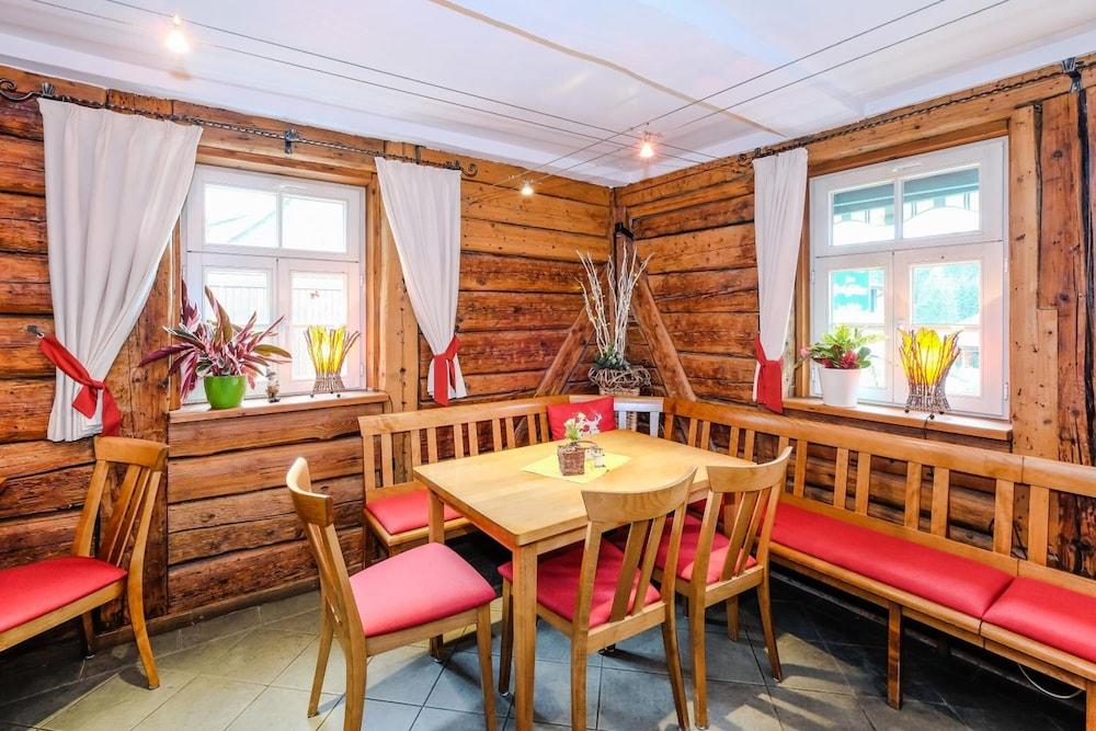 Hotel Garni und Gaststatte Zum Holzfaller