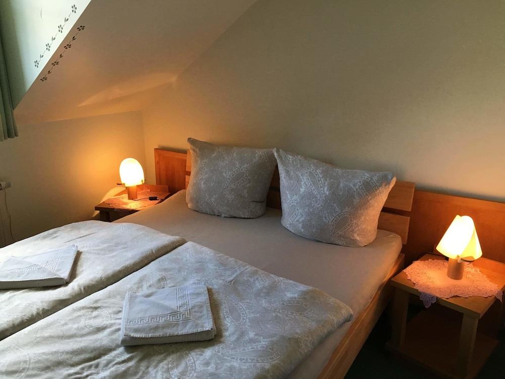 Hotel Garni und Gaststatte Zum Holzfaller