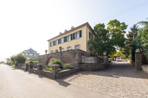 Weingut S.A. Prum & Gästehaus