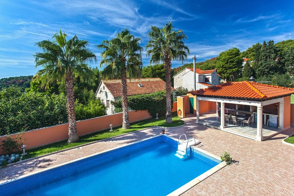 Villa Rasotica