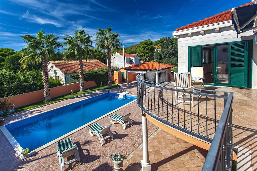 Villa Rasotica