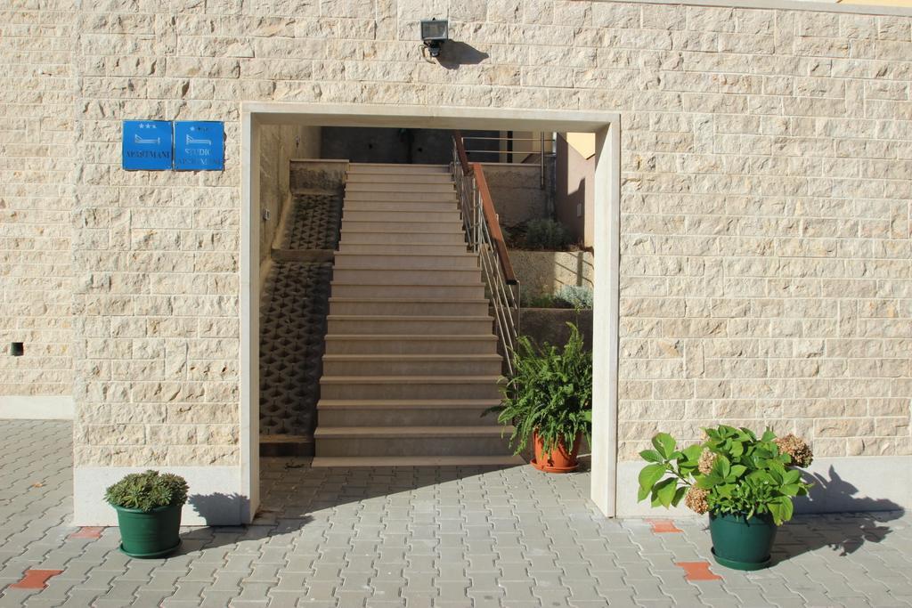 Apartmani Villa Astra & Pinija